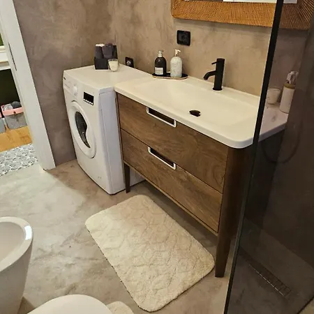 Ilia Apartment *